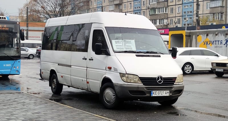 IMG_01 Маршрутка № 111 в Днепре