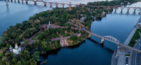 monastirskiy-ostriv-600x278